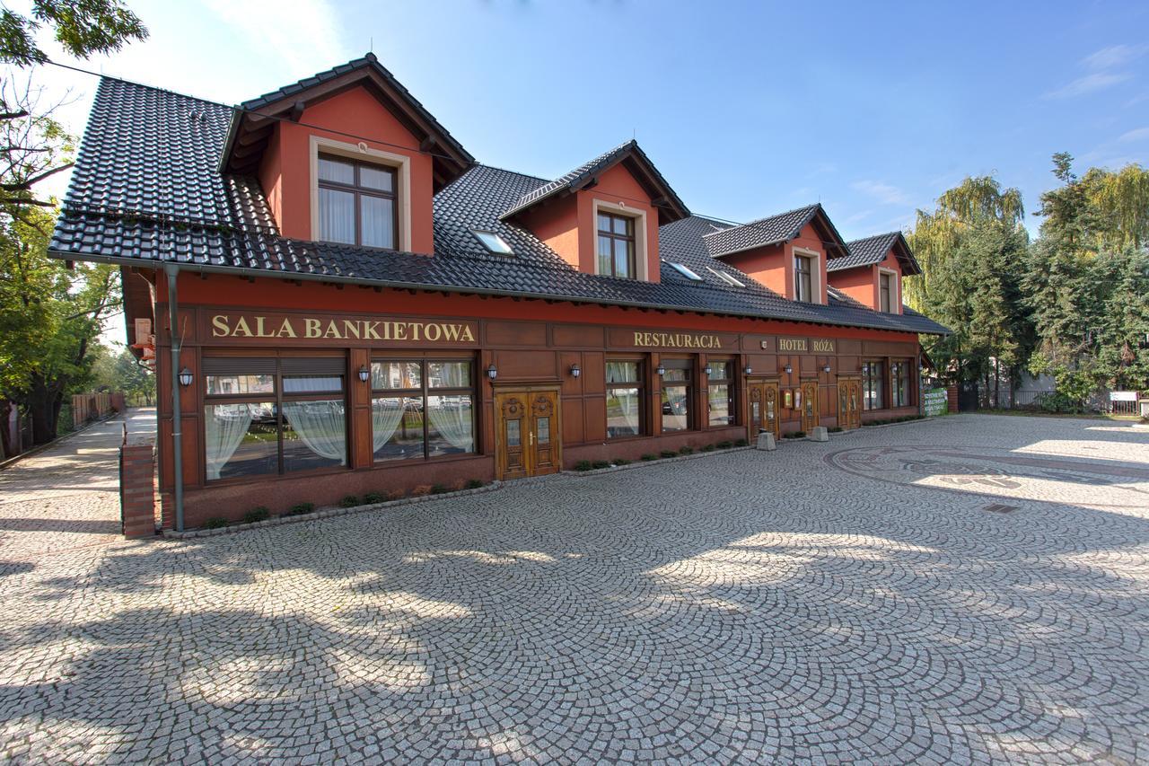 Hotel Róża Kamieniec Wroclawski Buitenkant foto